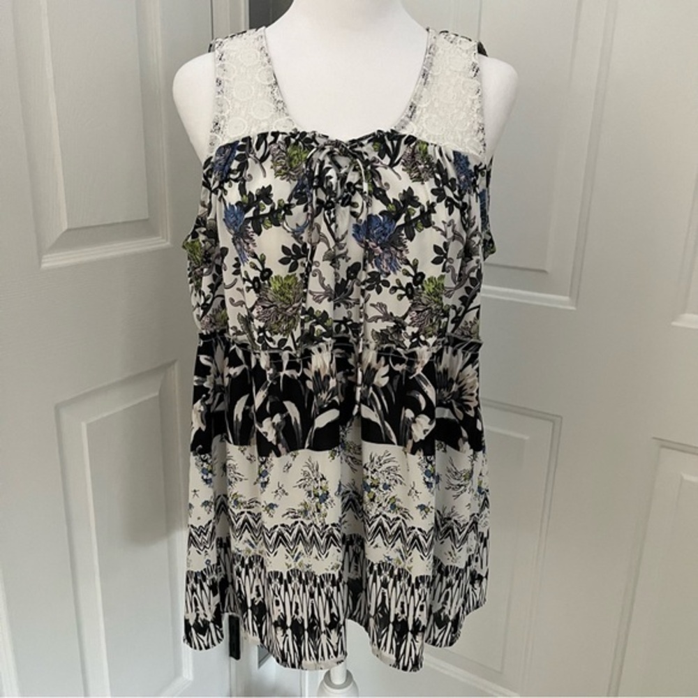 Figueroa & Flower Lace V Neck Tie Floral Sheer Sleeveless Blouse Size Large